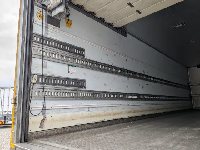 UD クオン QPG-CG5ZA(8x4)の写真24