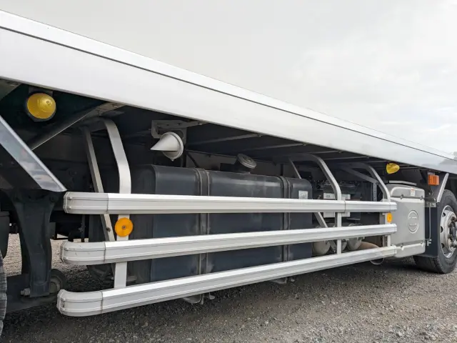 UD クオン QPG-CG5ZA(8x4)の写真38