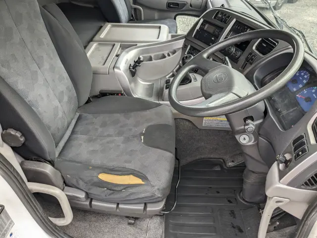 UD クオン QPG-CG5ZA(8x4)の写真39