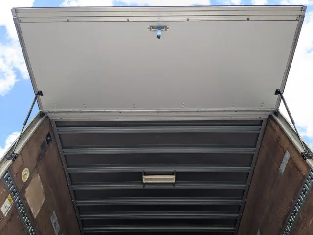 日野 レンジャー TKG-FC9JLAG(2WD)の写真11