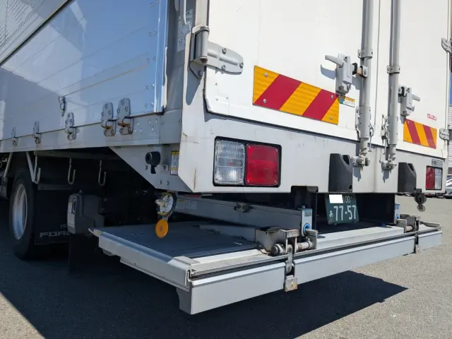いすゞ フォワード 2RG-FRR90T2(2WD)の写真6
