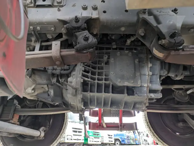 いすゞ ギガ 2PG-CYJ77C(8x4)の写真27