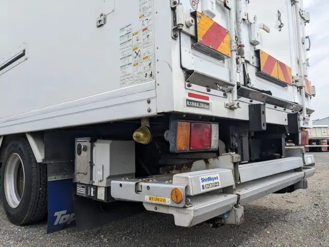 いすゞ エルフ TPG-NPR85AN(2WD)の写真8