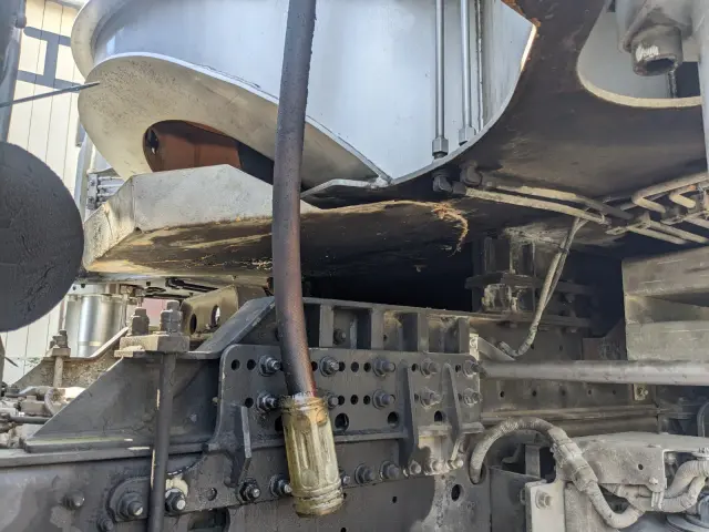 日野 プロフィア QPG-FQ1AREA改(6x4)の写真44