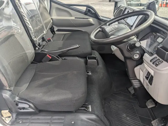 三菱 キャンター TPG-FEA50(2WD)の写真22