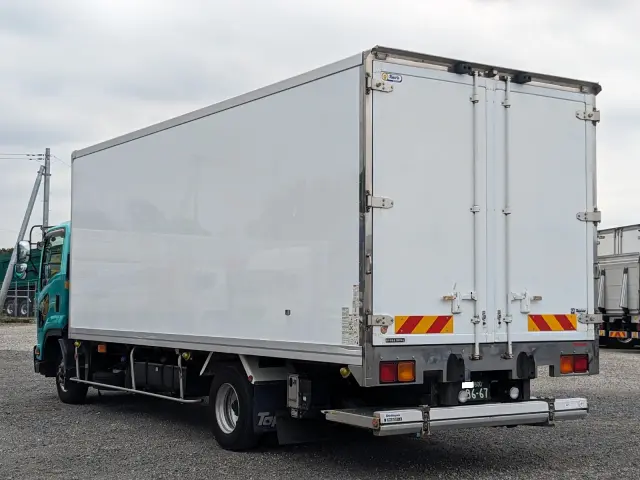 いすゞ フォワード 2PG-FRR90S2(2WD)の写真3