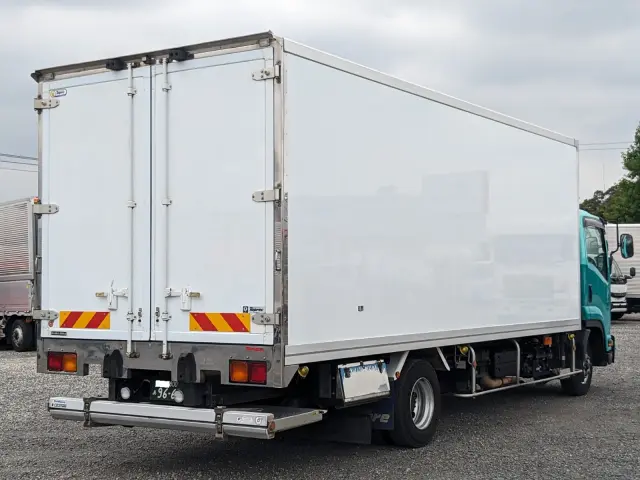 いすゞ フォワード 2PG-FRR90S2(2WD)の写真4
