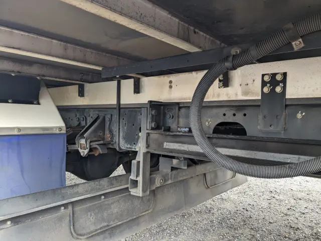 いすゞ フォワード 2PG-FRR90S2(2WD)の写真34