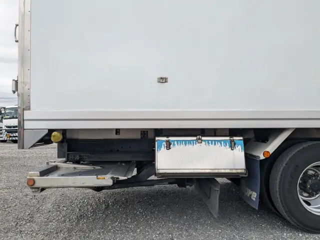 いすゞ フォワード 2PG-FRR90S2(2WD)の写真38