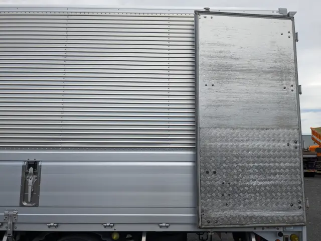 日野 レンジャー 2KG-FD2ABA(2WD)の写真19