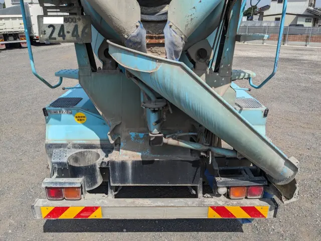 いすゞ ギガ QKG-CXZ77AT(6x4)の写真8
