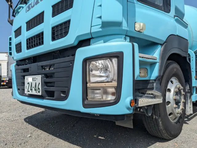 いすゞ ギガ QKG-CXZ77AT(6x4)の写真27