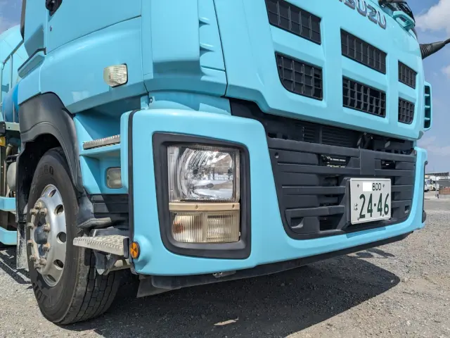 いすゞ ギガ QKG-CXZ77AT(6x4)の写真28