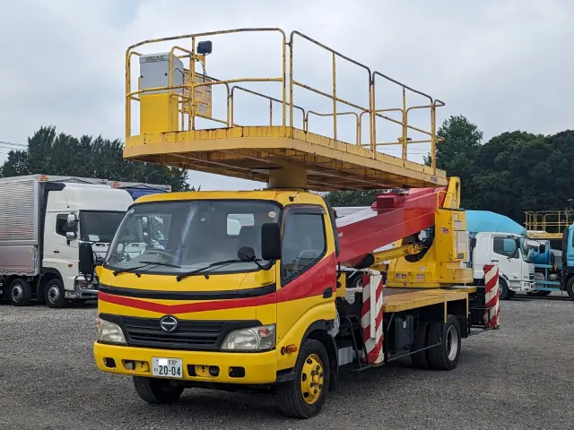 日野 デュトロ BDG-XZU424M(2WD)の写真1