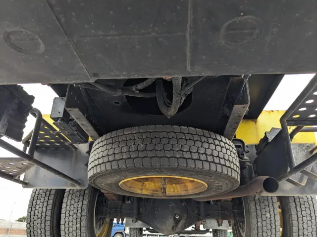 三菱 キャンター PDG-FE83DY(2WD)の写真16