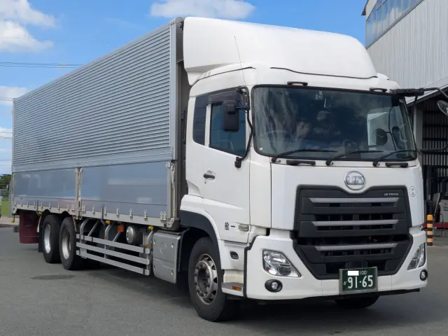 UD クオン 2PG-CD5CA(6x2)の写真2
