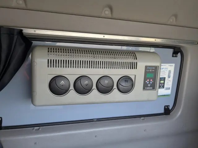 日野 プロフィア QPG-FR1AXEG(6x2)の写真24