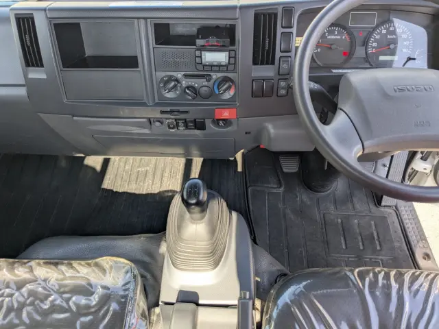 いすゞ エルフ TKG-NPS85AR(4WD)の写真25