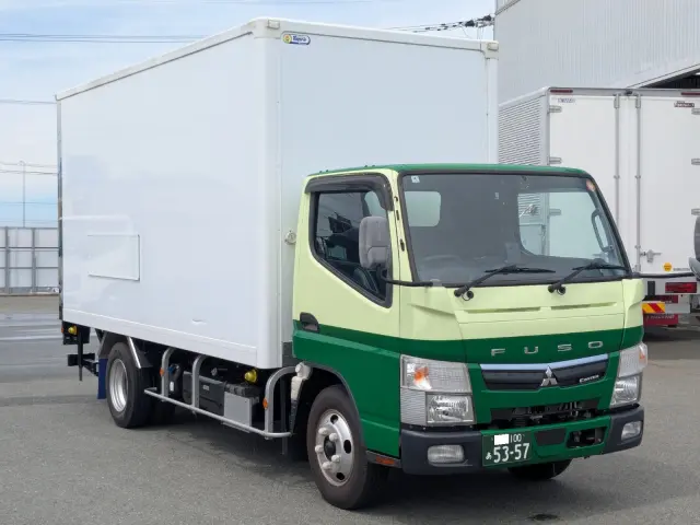 三菱 キャンター 2PG-FEAV0(2WD)の写真2