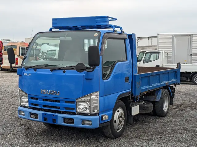 いすゞ エルフ TKG-NKR85AD(2WD)の写真1