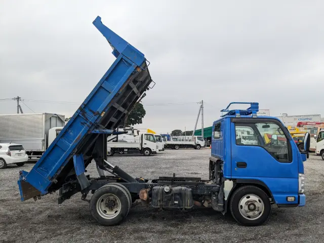 いすゞ エルフ TKG-NKR85AD(2WD)の写真32