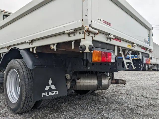 三菱 キャンター 2RG-FBA20(2WD)の写真8