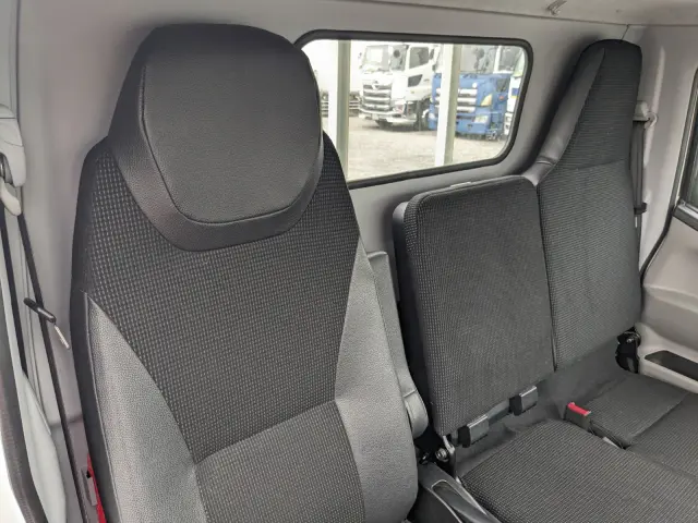 三菱 キャンター 2RG-FBA20(2WD)の写真24