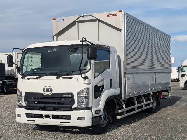 UD コンドル 2RG-BRR90S2(2WD)の写真1