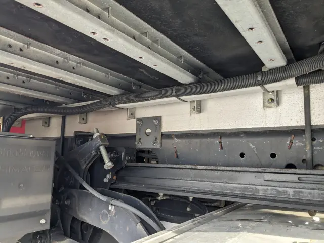 UD コンドル 2RG-BRR90S2(2WD)の写真29