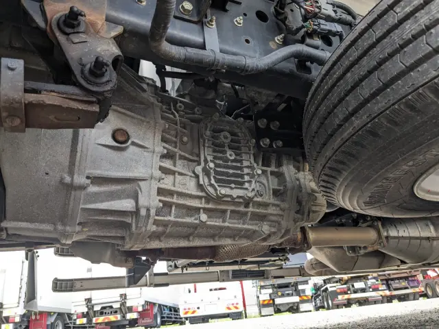 UD コンドル 2RG-BRR90S2(2WD)の写真32