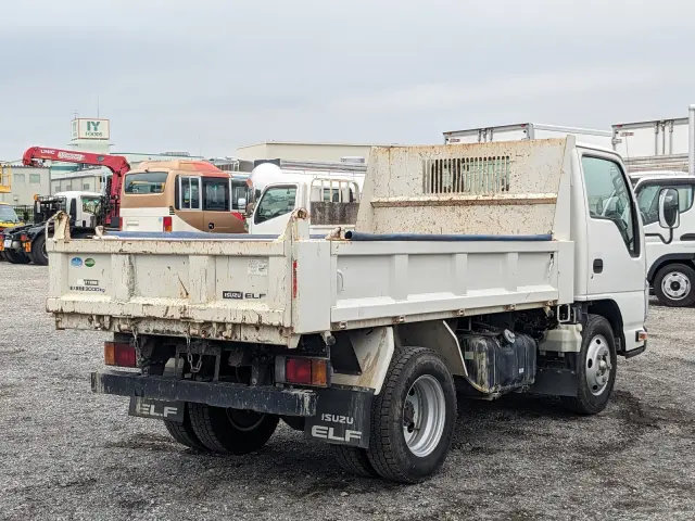 いすゞ エルフ TPG-NKR85AD(2WD)の写真4