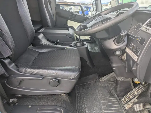 三菱 ファイター 2KG-FK62F(2WD)の写真22