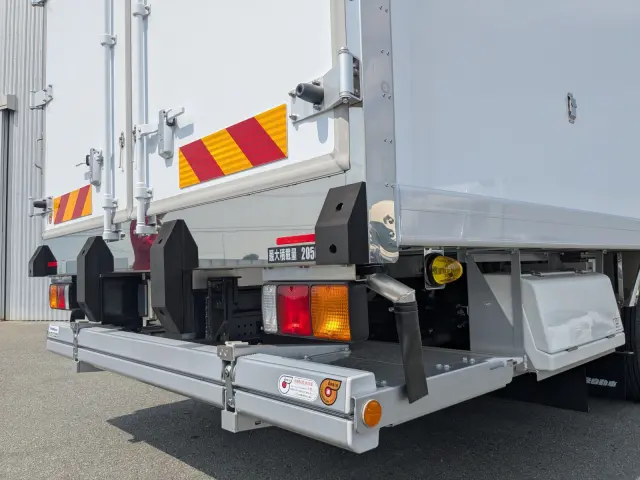 三菱 ファイター 2KG-FK65F(2WD)の写真7