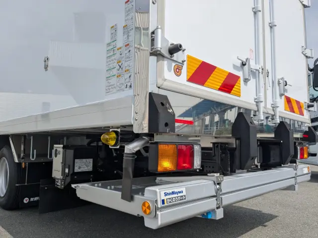 三菱 ファイター 2KG-FK65F(2WD)の写真6