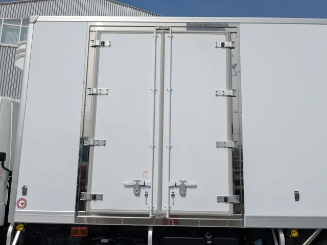 三菱 ファイター 2KG-FK65F(2WD)の写真37