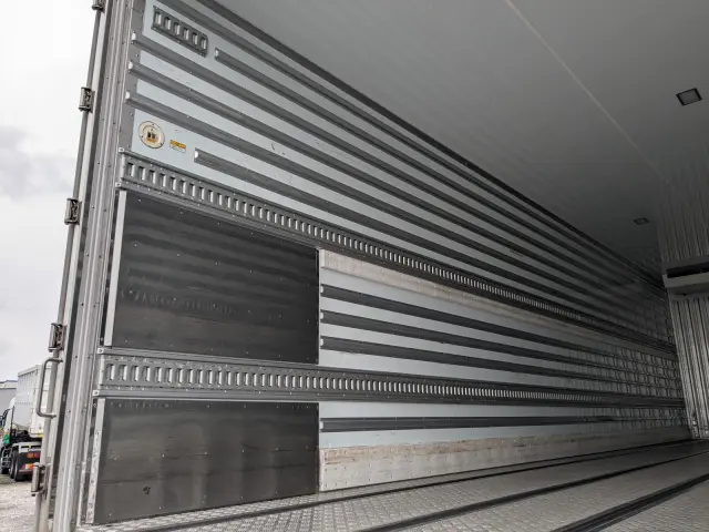 UD クオン 2PG-CG5CA(8x4)の写真18