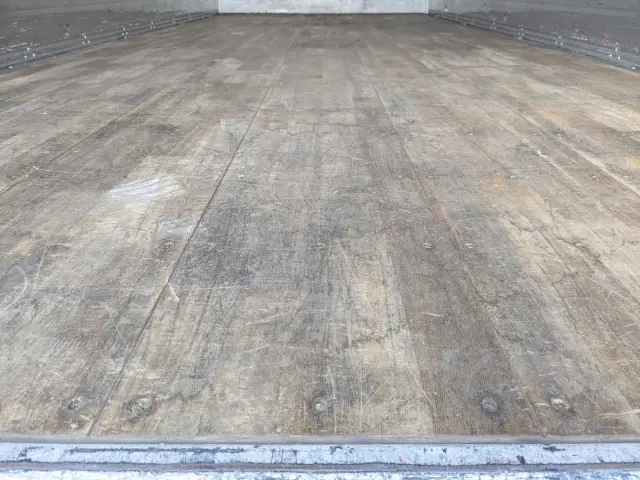 ＵＤ コンドル TKG-MK38L(2WD)の写真15