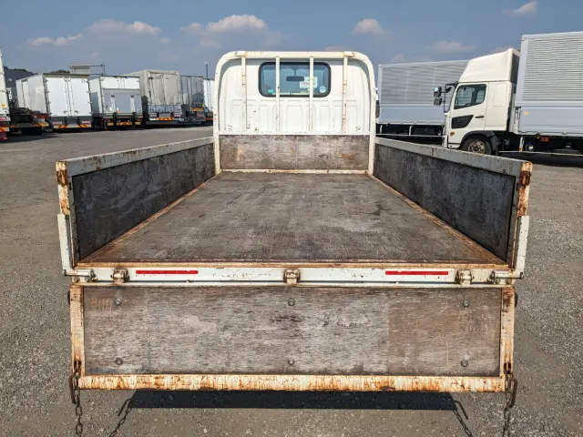 いすゞ エルフ TPG-NJR85A(2WD)の写真9