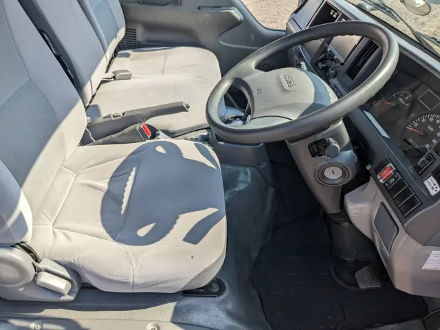 いすゞ エルフ TPG-NJR85A(2WD)の写真27