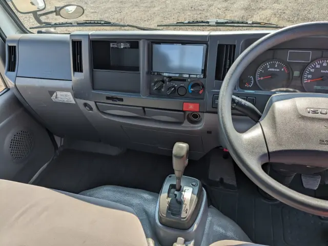 いすゞ エルフ TPG-NJR85A(2WD)の写真30