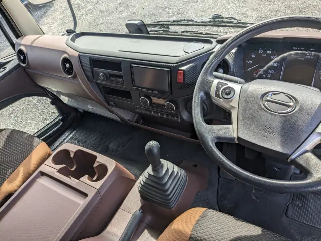 日野 レンジャー 2KG-FC2ABA(2WD)の写真30