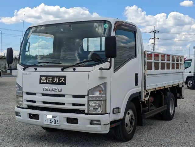 いすゞ エルフ TKG-NPR85AR(2WD)の写真1
