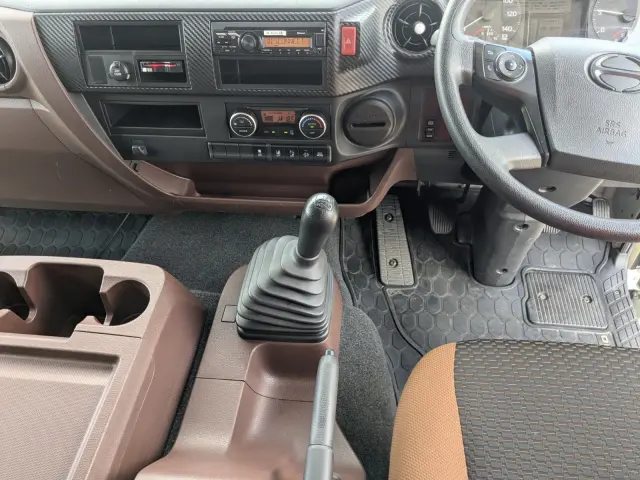 日野 レンジャー 2KG-FD2ABG(2WD)の写真34