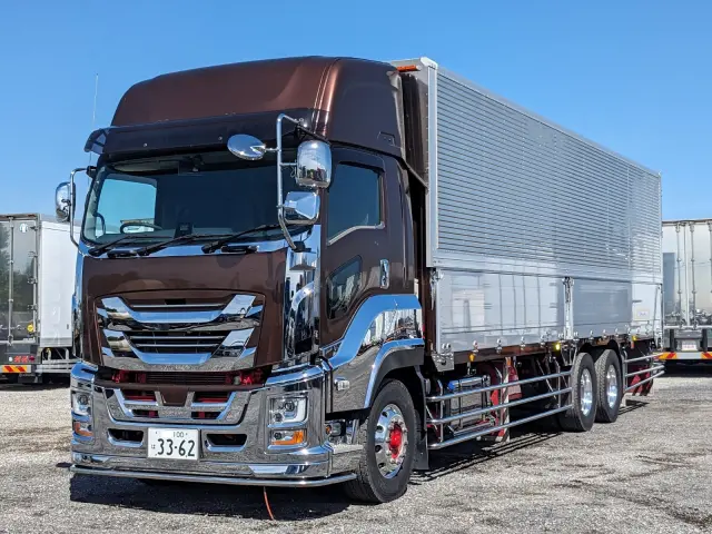 いすゞ エルフ 2PG-CYL77C(6x2)の写真1