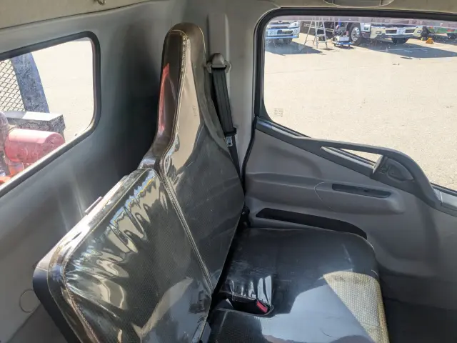 三菱 キャンター TPG-FEB80(2WD)の写真38