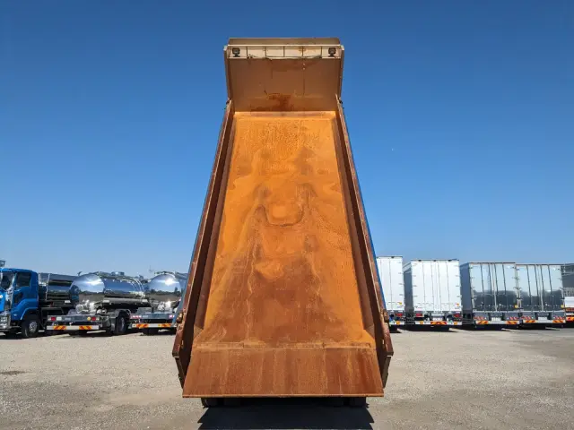 いすゞ ギガ QKG-CYZ77BM(6x4)の写真12