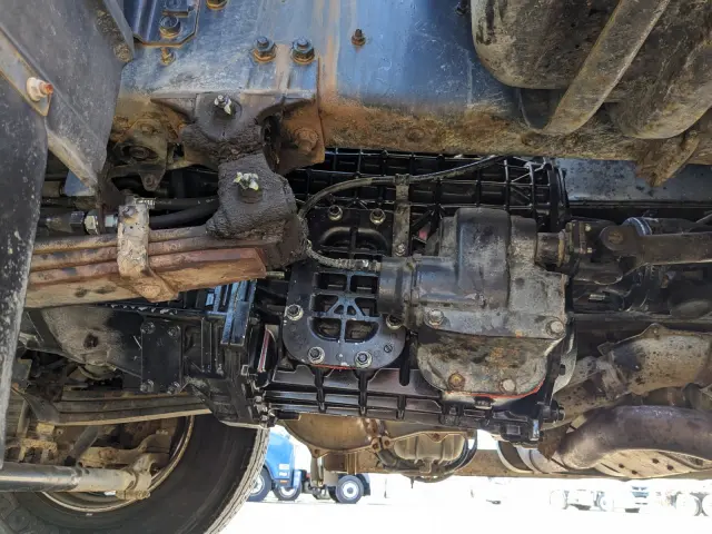 いすゞ ギガ QKG-CYZ77BM(6x4)の写真18