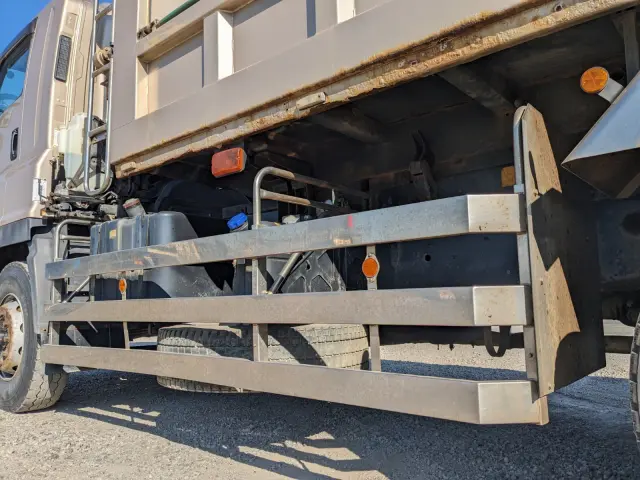 いすゞ ギガ QKG-CYZ77BM(6x4)の写真19