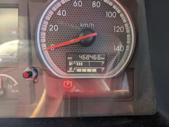 いすゞ ギガ QKG-CYZ77BM(6x4)の写真46