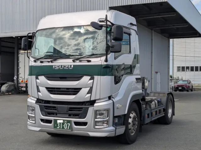 いすゞ エルフ 2KG-EXD52CE(2WD)の写真1